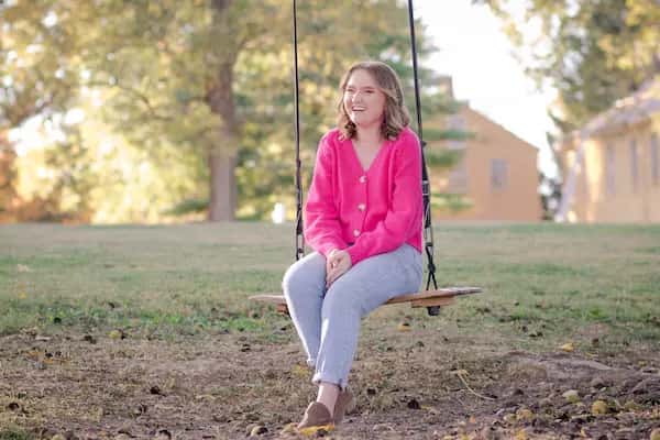 Senior Photo on Swing